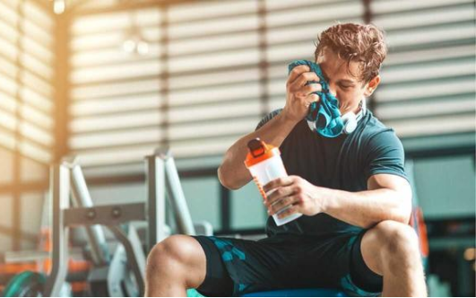 悍燃多种维生素牛磺酸枸杞饮料：健康升级，养生饮成新风口